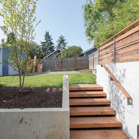 Leed Platinum Green Home Getaway Сиатъл Екстериор снимка