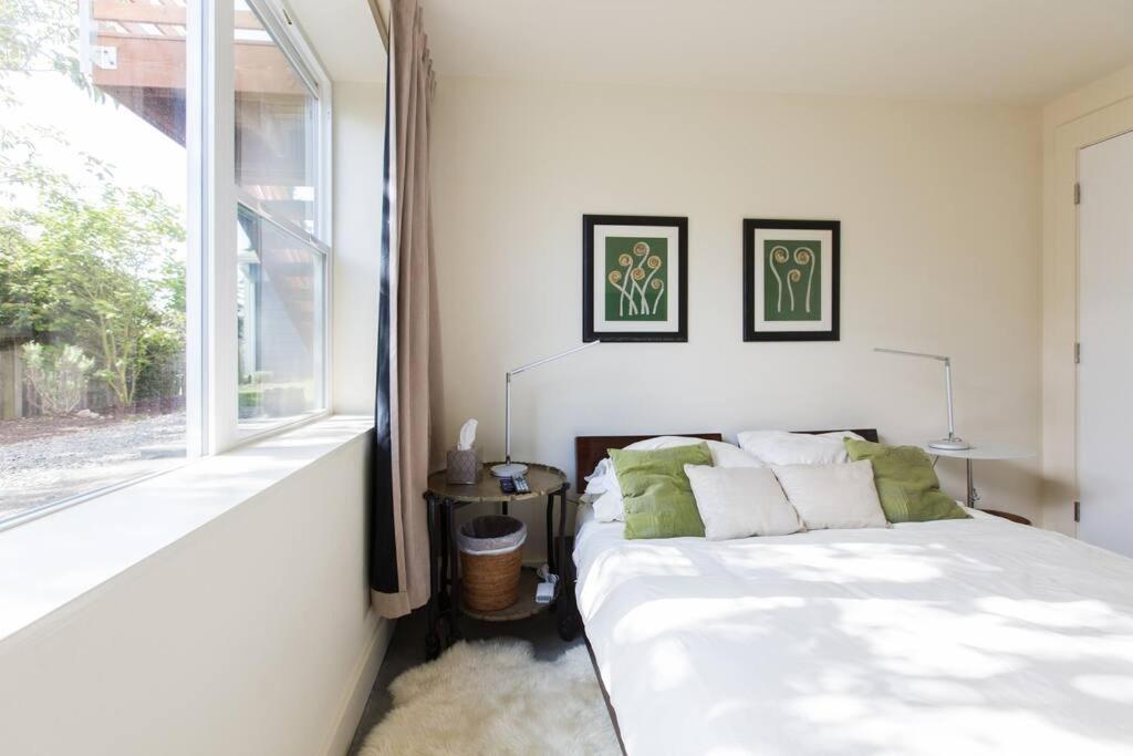 Leed Platinum Green Home Getaway Сиатъл Екстериор снимка